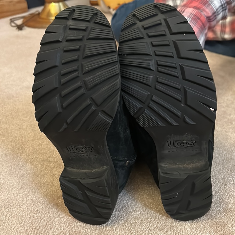 Ugg black boots - Picture 4 of 4